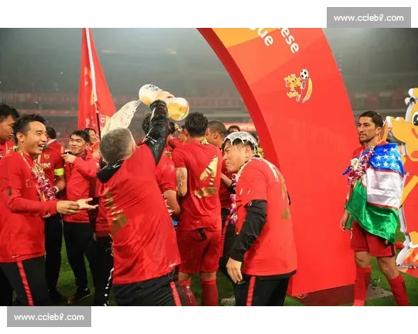 中超颁奖：揭秘颁奖背后不为人知的故事